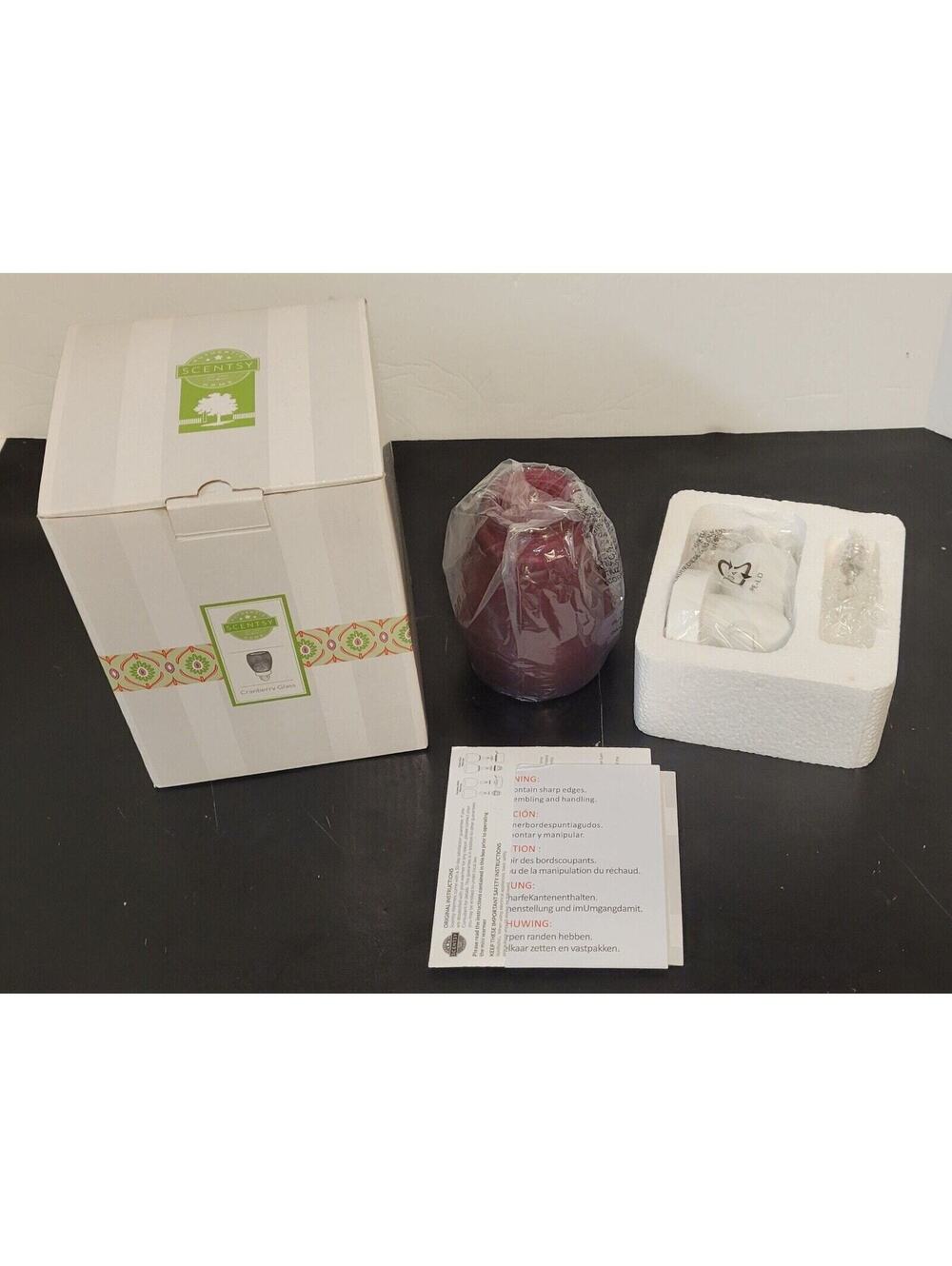 Scentsy Cranberry Glass 4.25" Red Plug In Electric Wax Warmer with 15-Watt Bulb